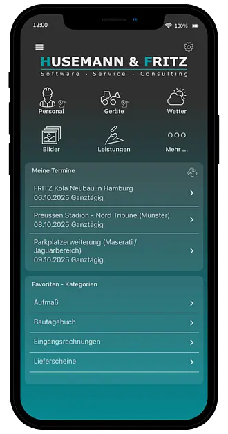 Smartphone mit dem Startbildschirm der Bau-App AppOne von Pro-Bau/S® AddOne mit Menüübersicht für Leistungsmerkmale und mobile Baustellendokumentation.