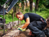 Garten- und Landschaftsbau mit Pflasterarbeiten, Grünflächen und Außenanlagen – symbolisch für die digitale Baustellenabwicklung im Galabau mit Pro-Bau/S® AddOne.