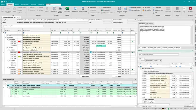 Monitor im Büro zeigt den digitalen Kalkulationseditor für Bauprojekte mit übersichtlicher Tabellenansicht und Projektinformationen.