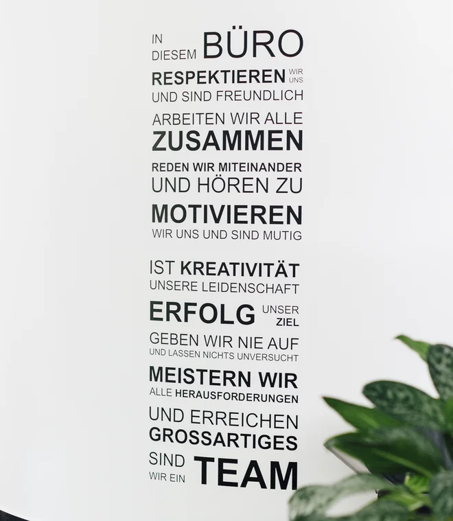  Vertrauen und Teamarbeit  Grundlage unseres Erfolges ist die vertrauensvolle Zusammenarbeit der Kunden und unserer Mitarbeiter.